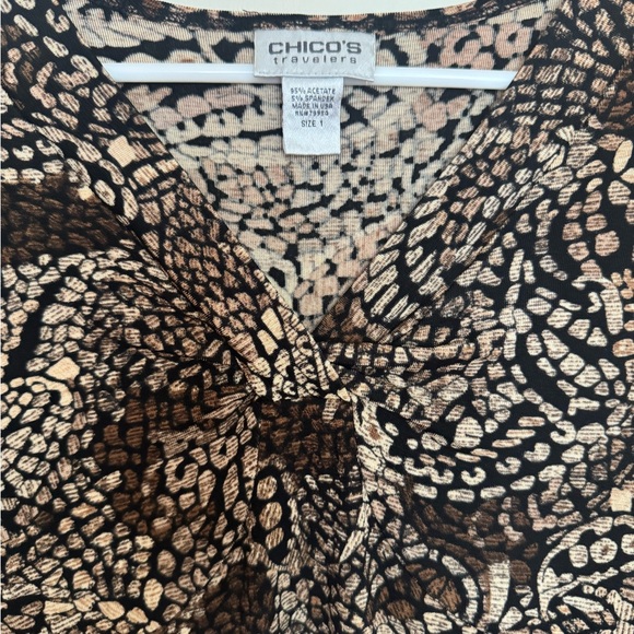 Chico's Travelers Abstract Pattern Blouse Size 1 Medium 3/4 Sleeves Stretch - Picture 3 of 4